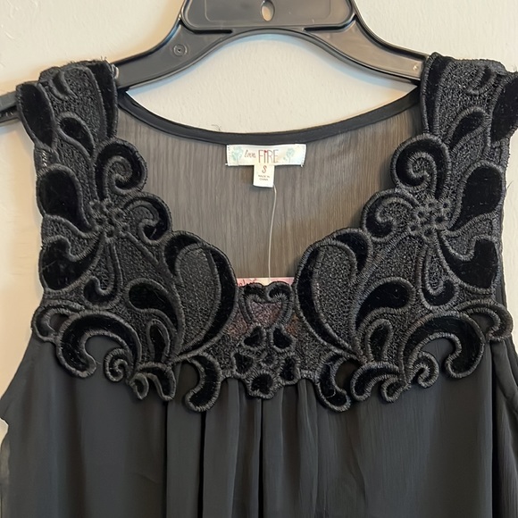 Love Fire Brand- Black Chiffon sleeveless dress w/lace detail on top. - Picture 2 of 3
